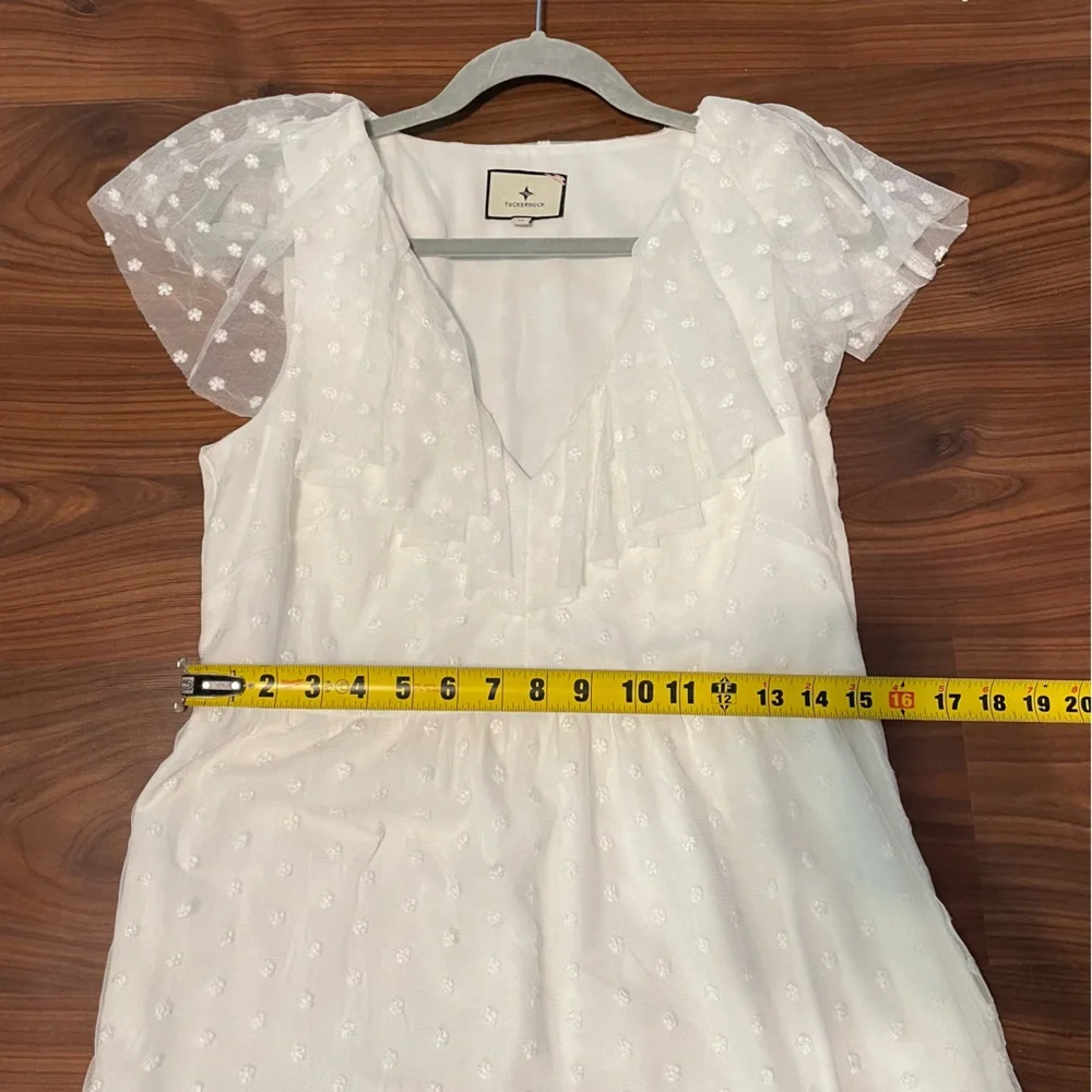 Tuckernuck, Blanc Giselle Tulle Gown, Medium - Picture 9 of 13